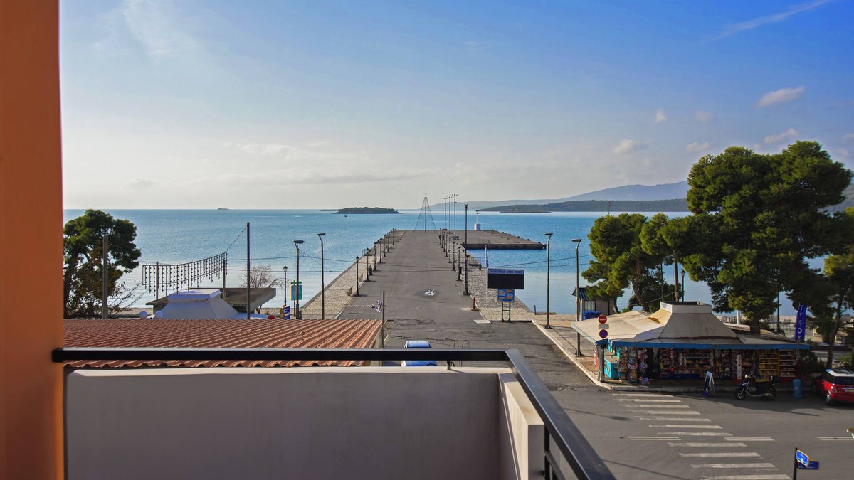 Itea Apartment | Modern, Stylish Maisonette
