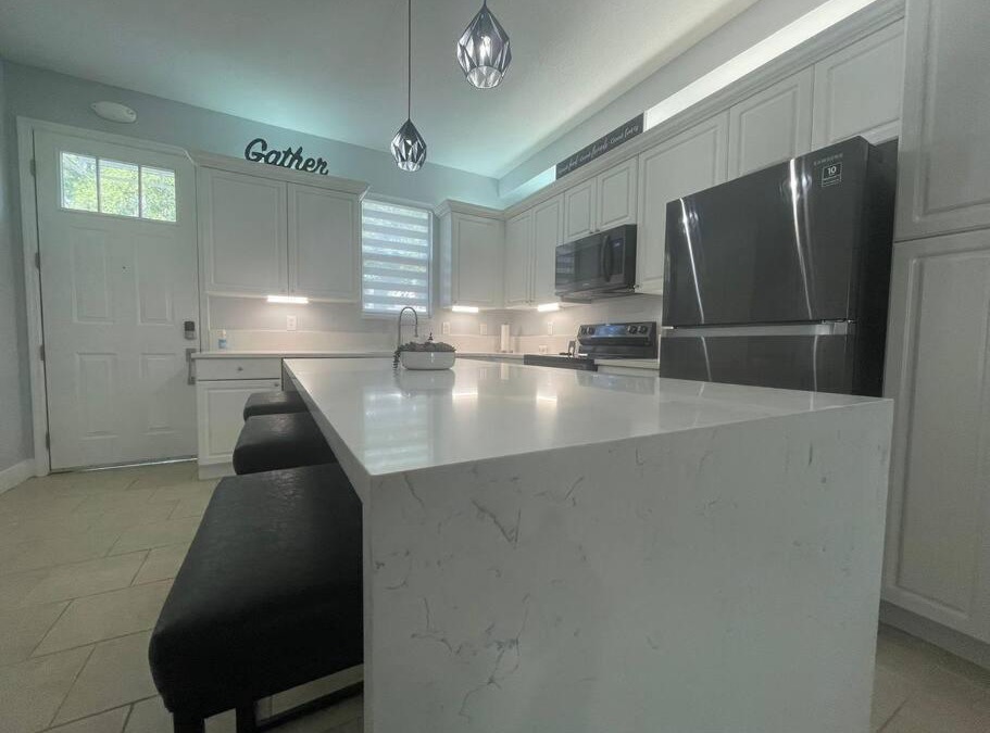 Kissimmee House | Modern Townhouse with Pool Close to Disney & Silver Spurs Arena