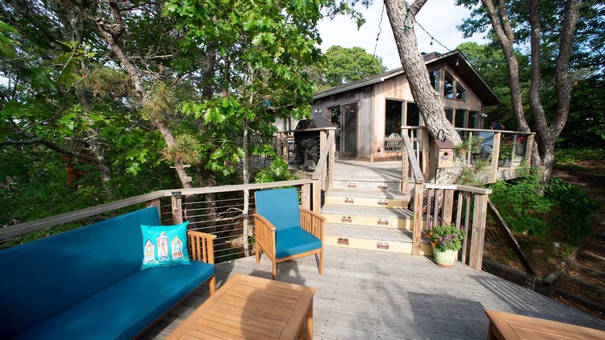 Truro House | Modern "Treehouse" in Truro Hills