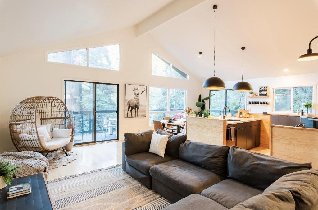 Arrowhead Villas House | Modern Treetop Cabin by Lake Arrowhead Village