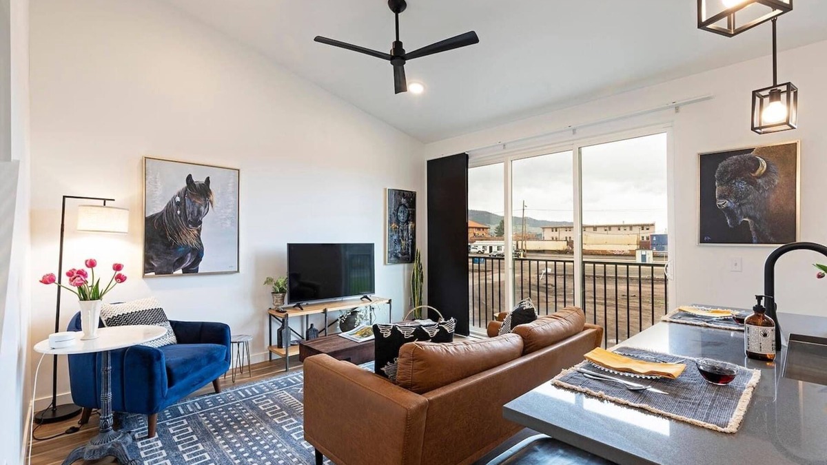 Lower Rattlesnake Condo | Modern upper level 2 Story Loft - Walk to Downtown Missoula