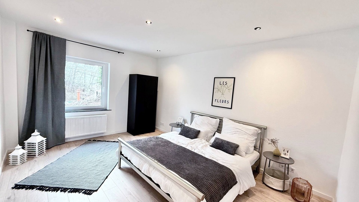 Arnsberg Apartment | Modern vacation apartment in the heart of Neheim - ideal for families & business guests