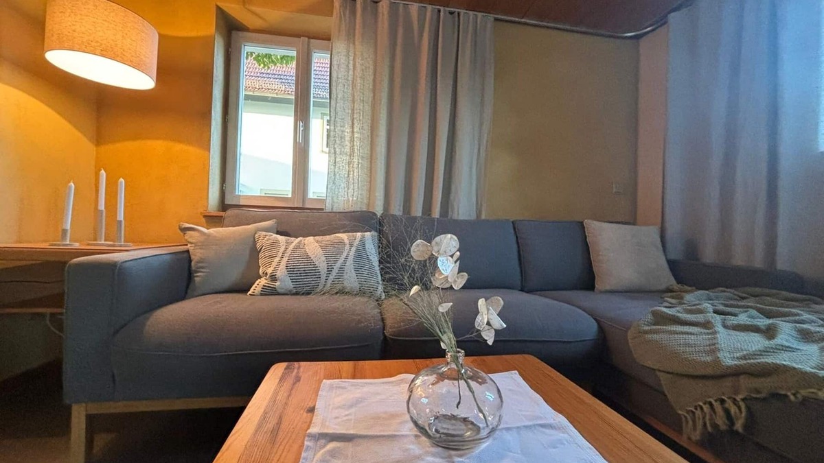 Oberstreu Apartment | Modern vacation home with garden