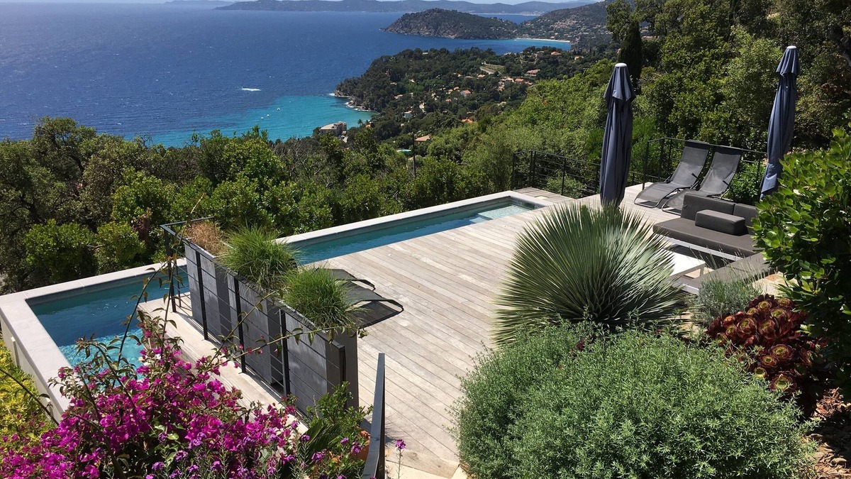 Le Rayol Villa | Modern villa with stunning sea view,luxurious comfort,5 bedrooms,3 bathrooms,11P