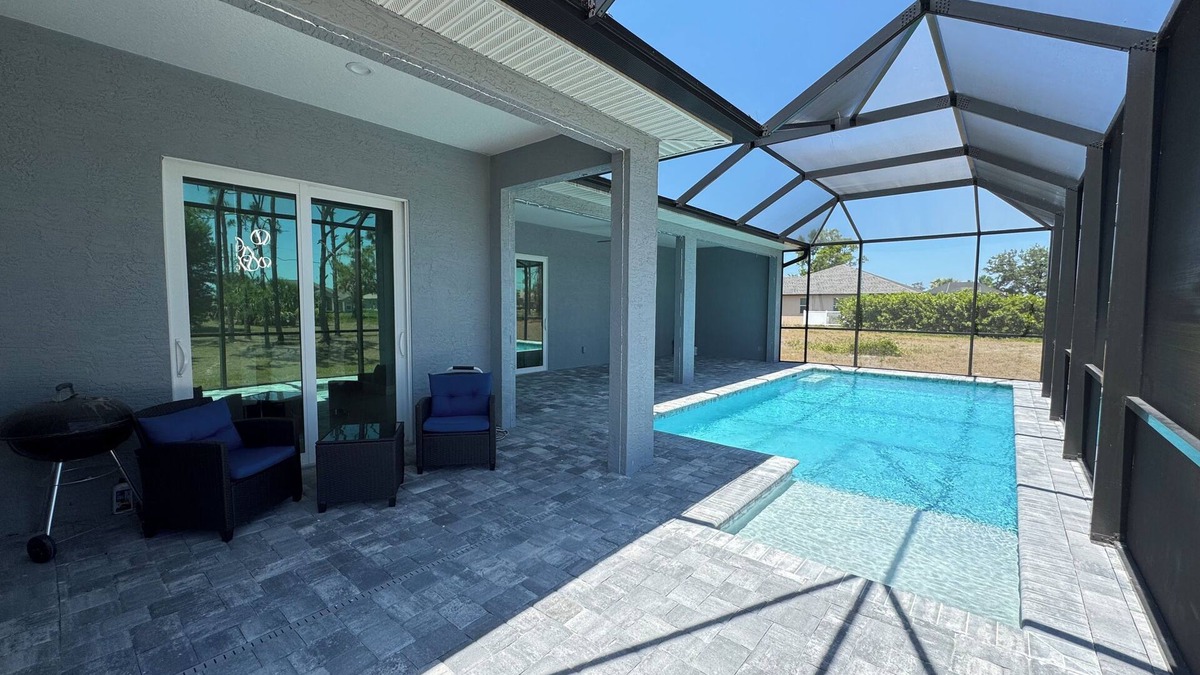 Pine Valley House | Modern Villa 4BR/2BA heated pool near Boca Grande