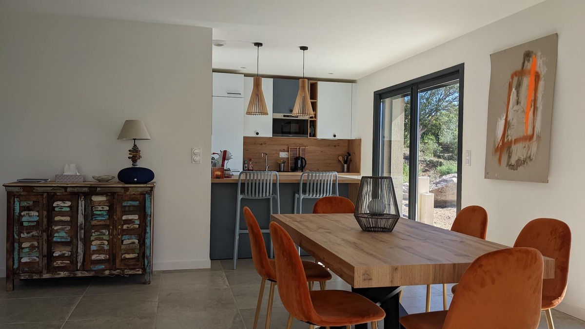 Favone Villa | Modern villa 5 minutes' walk from Favone beach