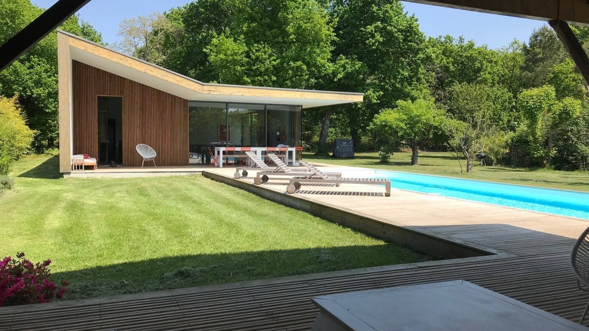 Andernos-les-Bains House | Modern villa 225m2 bassin Arcachon sleeps 14 pool 2 acre garden beach 1km