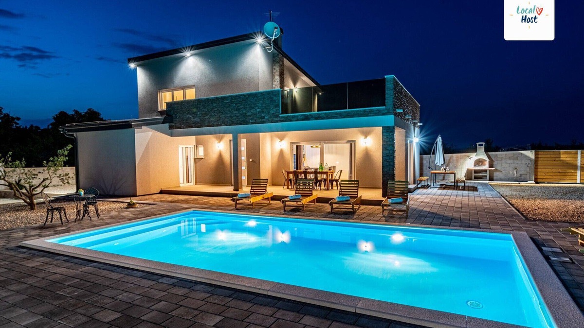 Stankovci Villa | Modern Villa Grigia with pool