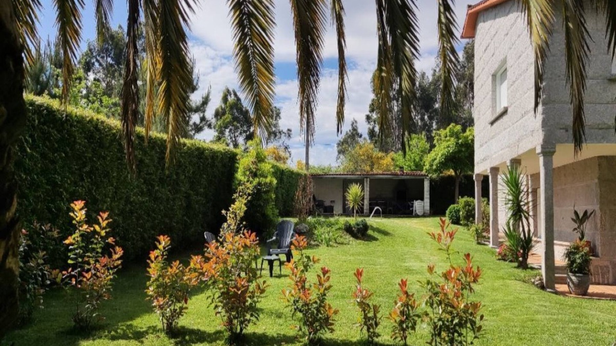 Cerponzons Ski Chalet | modern villa in a rural setting with pool and barbecue