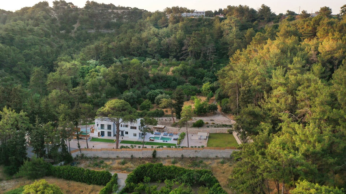 Filerimos House | Modern Villa in the midst of a beautiful and quiet forest