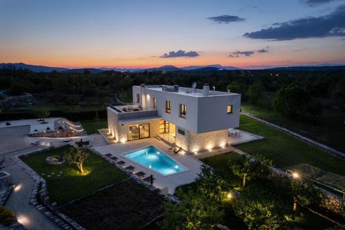 Central Dalmatia Villa | Modern Villa M30 with private pool, 3 en-suite bedrooms