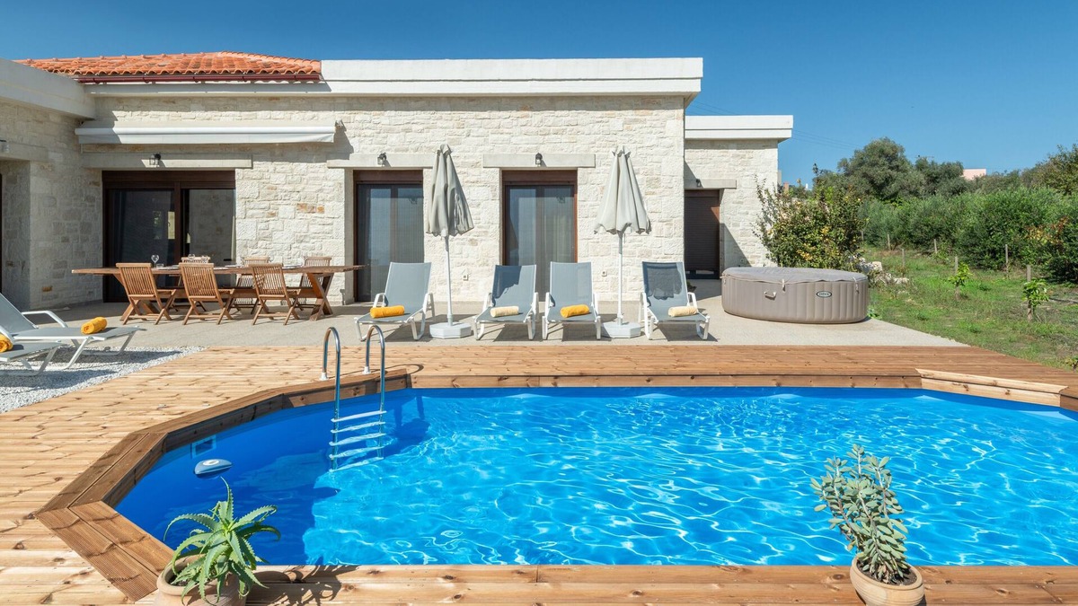 Galatas Villa | Modern Villa Orange, Relaxation and Privacy