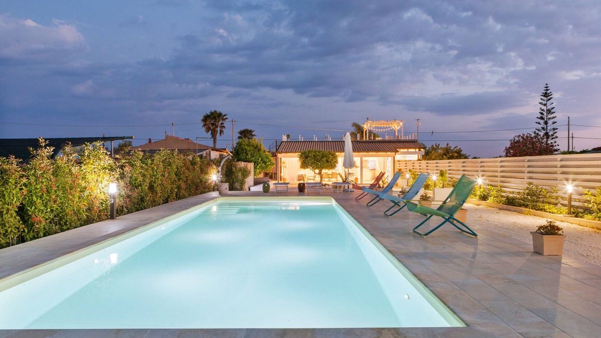 Santa Maria del Focallo Villa | Modern Villa, Pool & Beach Proximity