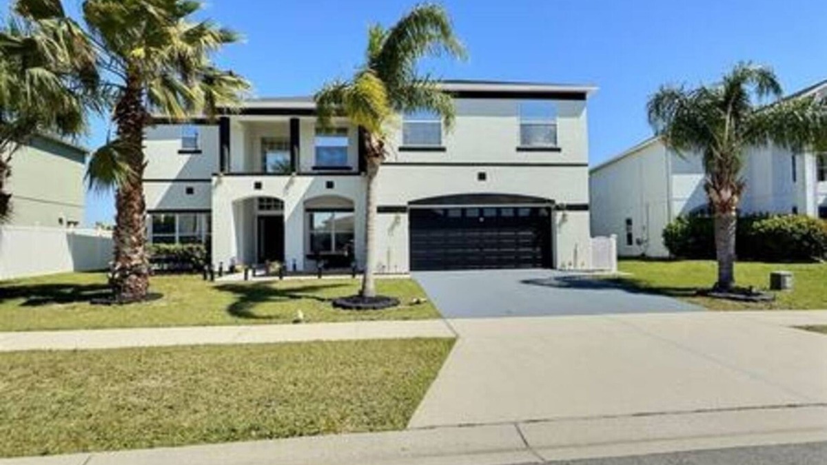 Crescent Lakes House | Modern Villa · Pool & Comfort · Orlando