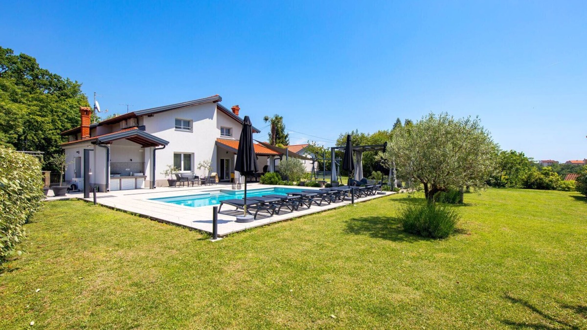 Mihotici Villa | Modern villa Sušanj with outdoor pool in Opatija