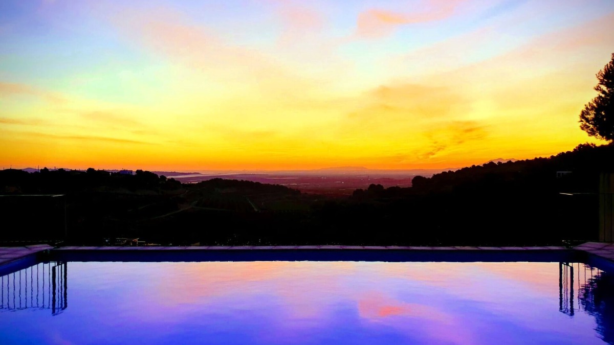 Catadau Villa | Modern villa with large private pool & far reaching sea views Catadau, Valencia