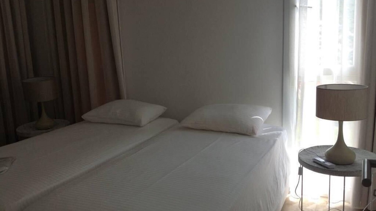 Gulluk Villa | Modern Villa with private garden and private pool