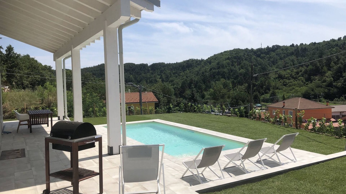Plodio Villa | Modern villa with private pool, close to beach, wine region and great cities