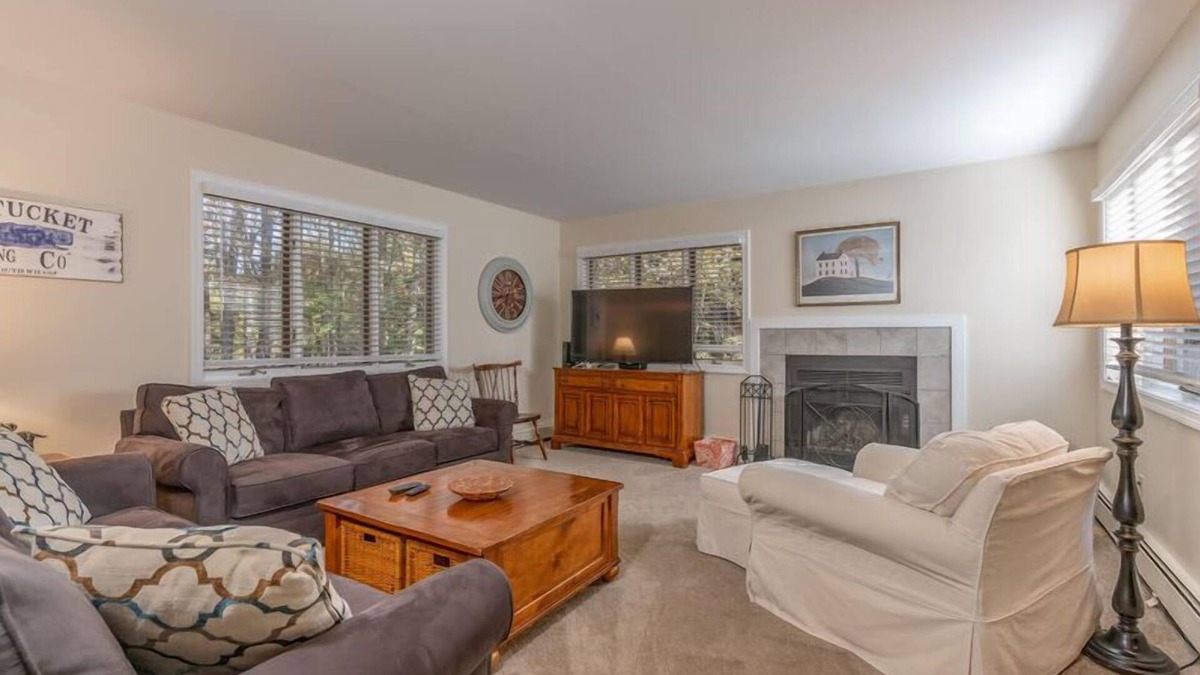West Hartford Condo | Modern Village, Community Pool - Newton Village 1C