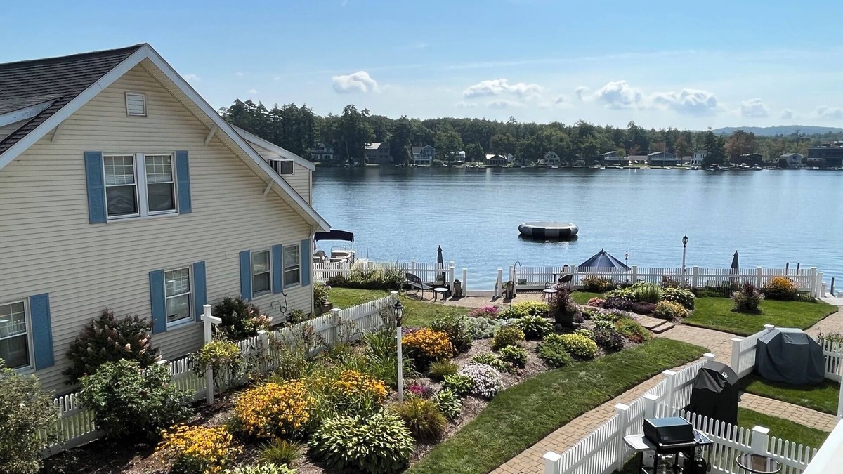 Winnisquam Condo | Modern Waterfront Condo with Views and Lake Access