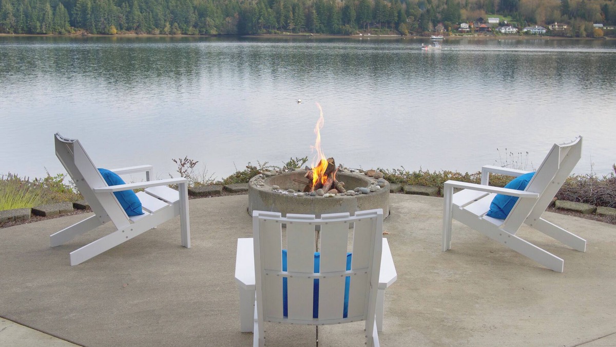 Shelton House | Modern Waterfront Home. Indoor/Outdoor Living with Easy Beach Access. Views!