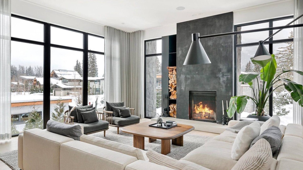 Nicklaus North House | Modern Whistler Retreat with Hot Tub, Close to Golf Course and Whistler Village