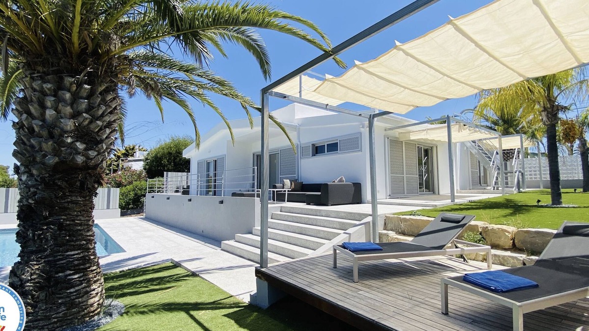 Quarteira Villa | Moderna CIP