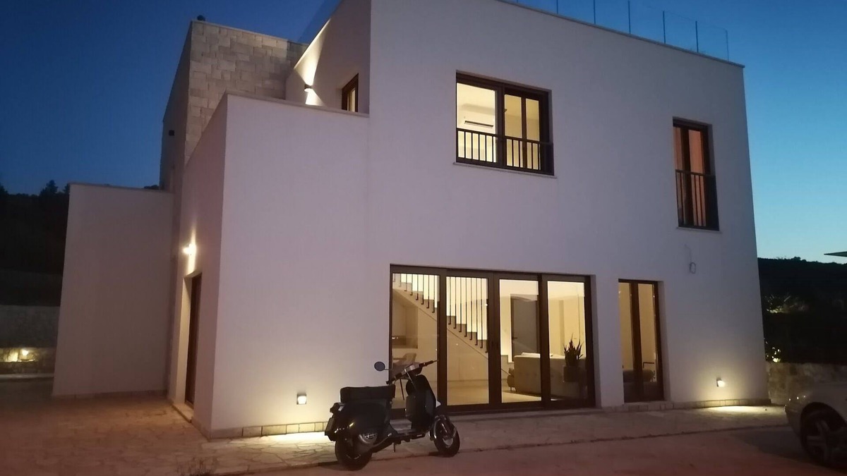 Slatine Villa | Moderne Dalmatische Villa in Ruhiger Lage - 200 m vom Strand