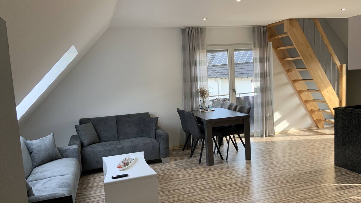 Schollkrippen Apartment | Moderne Maissonetten Ferienwohnung mit Eigenem Balkon