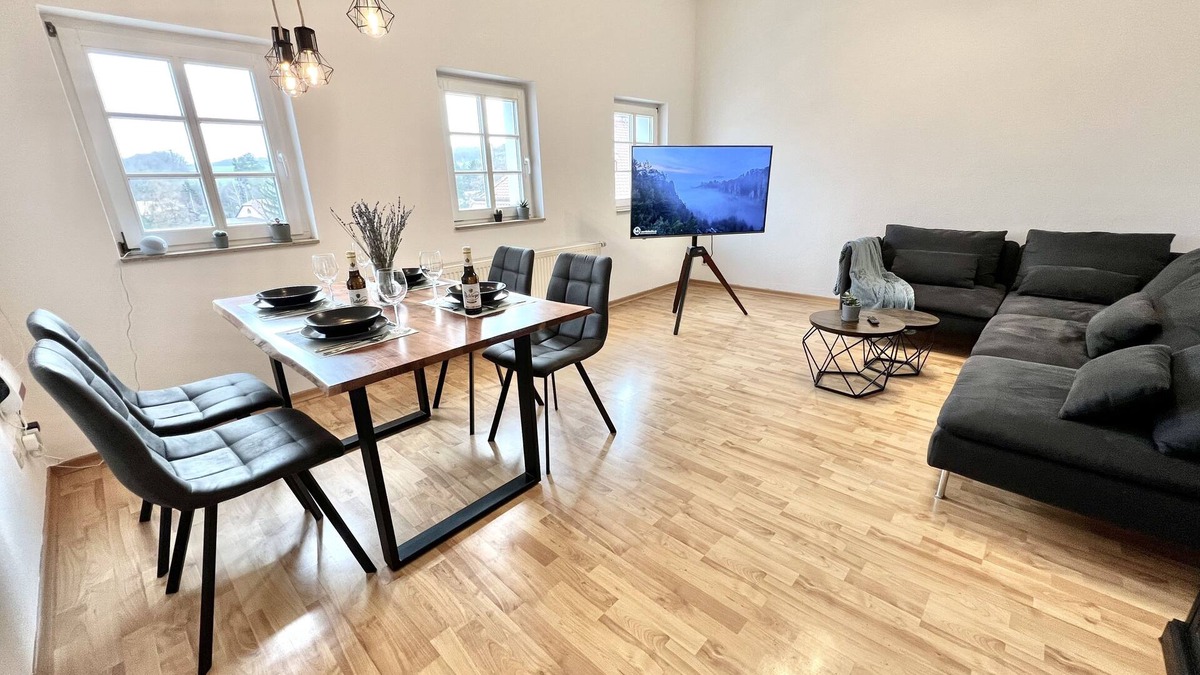 Gauernitz Apartment | Modernes Apartment mit Blick zur Elbe