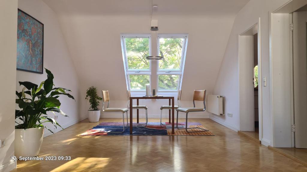 Weststadt Mittlerer Teil Apartment | Modernes Apartment mit 3 Zimmern