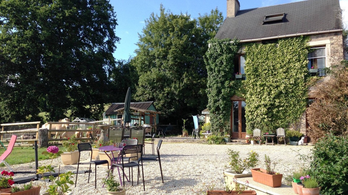 Le Bo Cottage | Modernised Stone Cottage in Beautiful Suisse Normande
