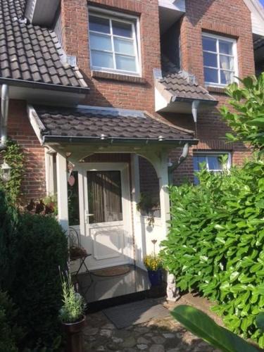 Schuby Apartment | Modernisierte Ferienwohnung Mit Balkon