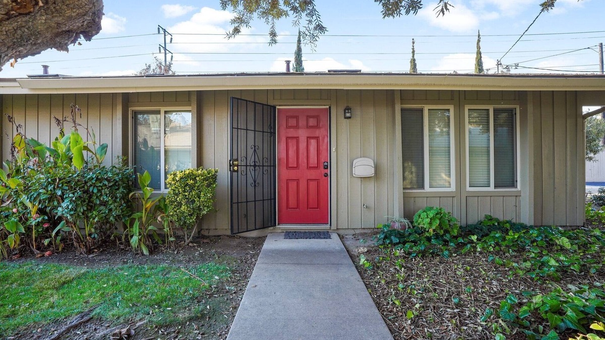 Modesto Condo | Modesto Cozy Hideaway