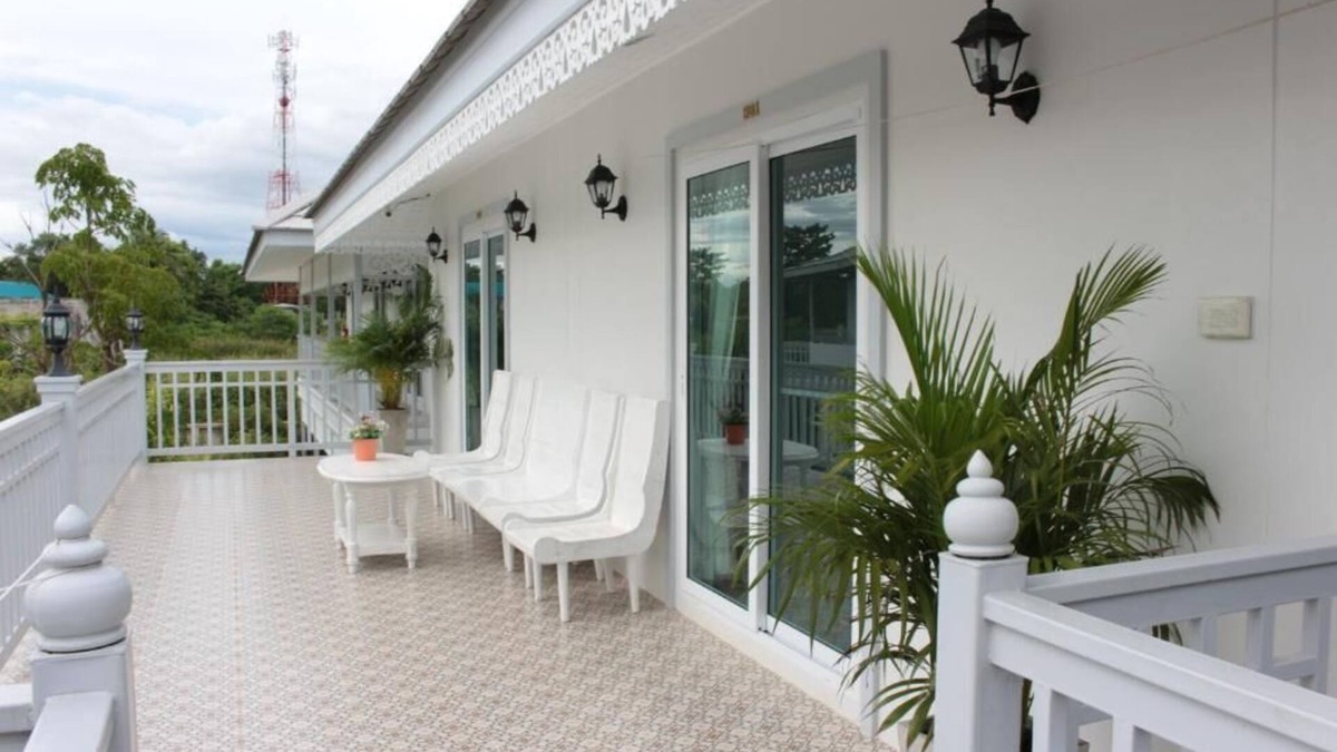 Mae Sot Hotel | Moeimanee Resort