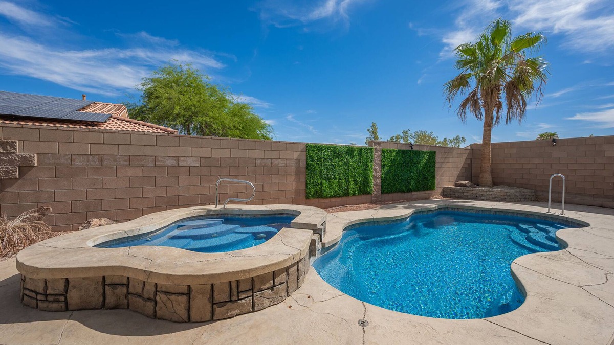 Fort Mohave House | Mohave Desert Pool Home