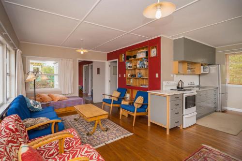 Pakawau House | Mohuaiti - Golden Bay Holiday Home