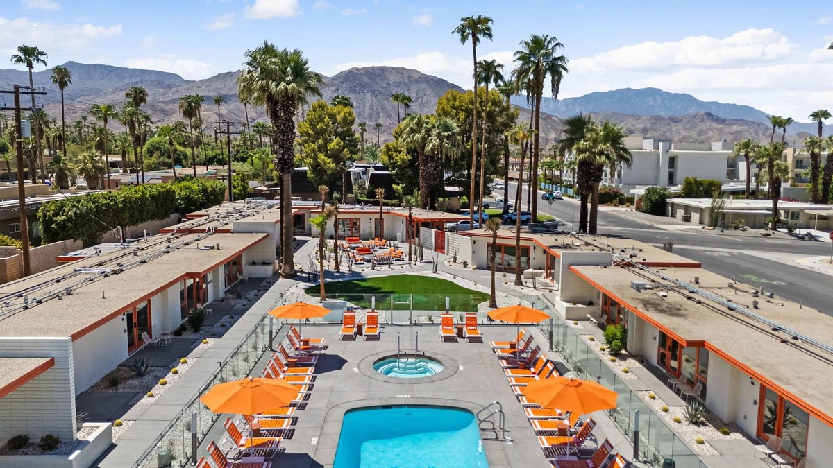 Palm Desert Hotel | Mojave Resort - Adults Only