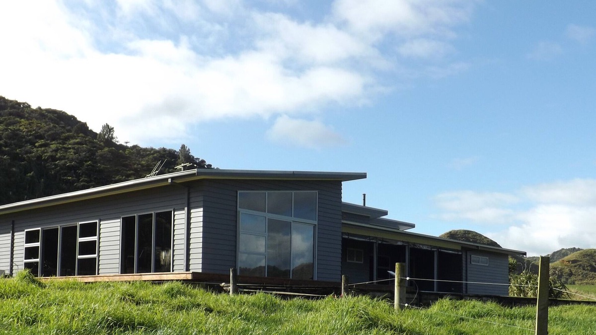 Mokau House | Mokau Holiday Home