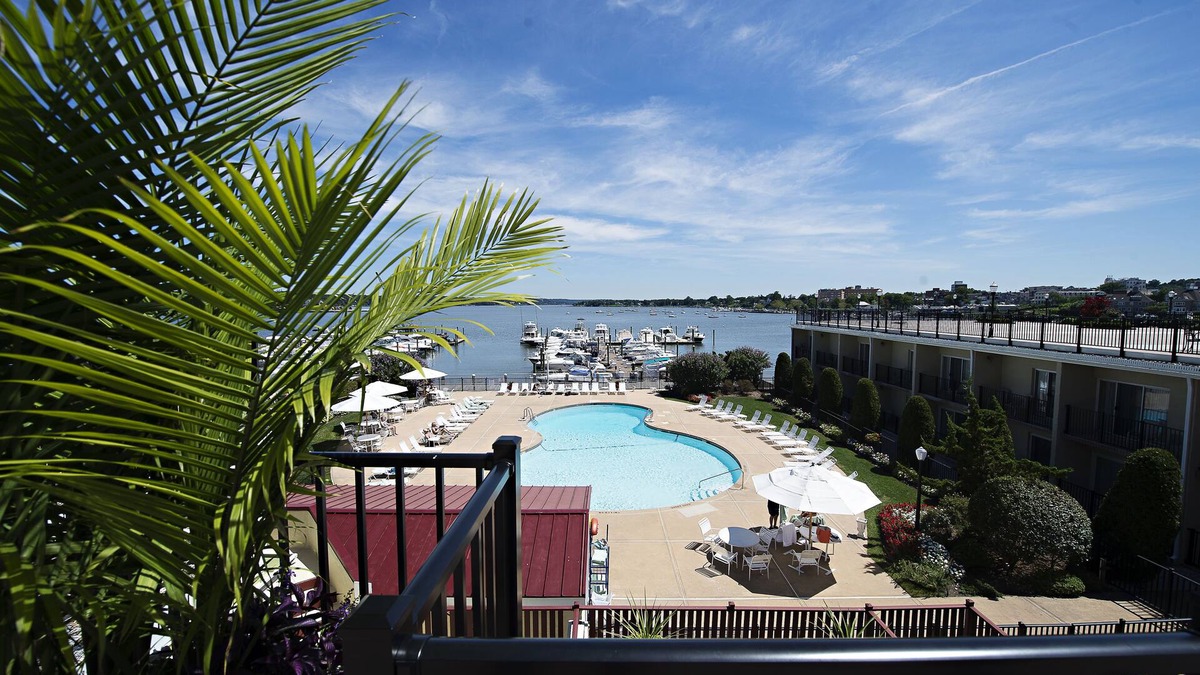 Red Bank Hotel | Molly Pitcher Inn