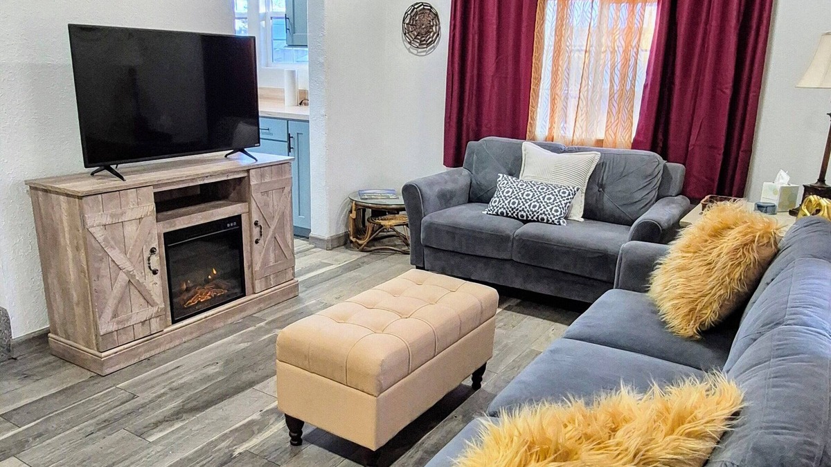 Westwood House | Molly's Mountain Retreat 3 bedroom 1 bath modern home minutes to Lake Almanor