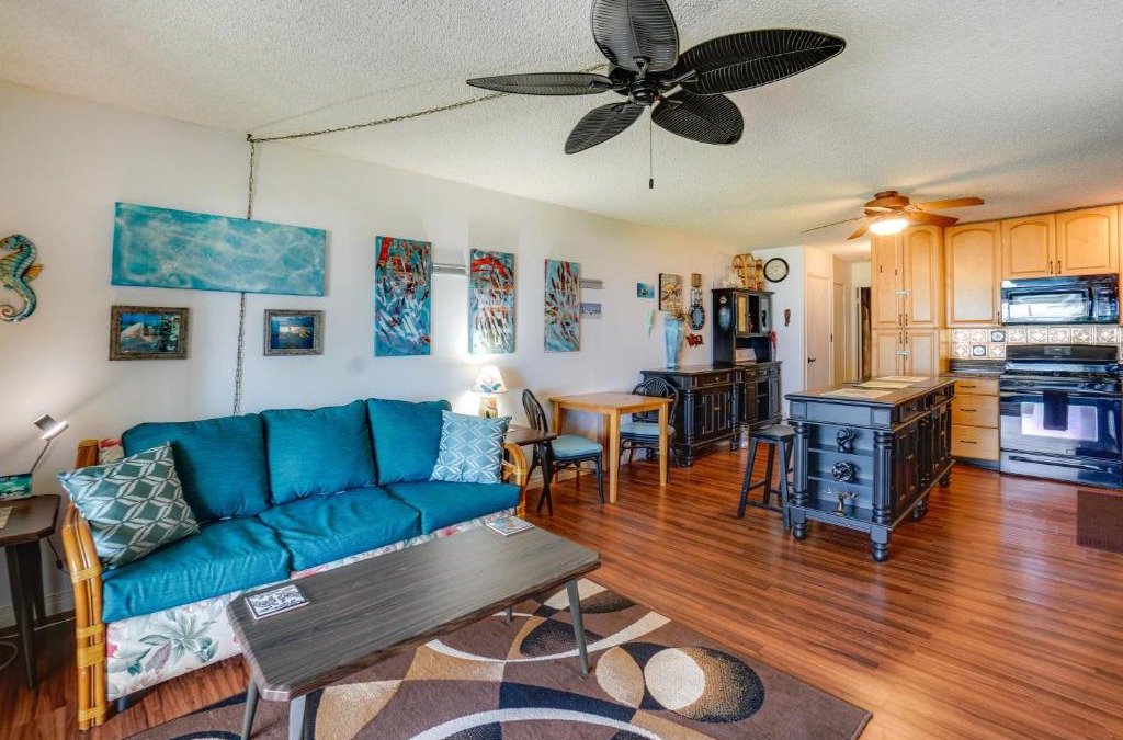 Ualapue Apartment | Molokai Island Retreat with Ocean View and Pool!
