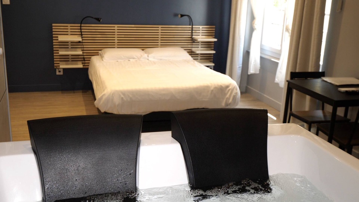 Villette Gare Apartment | MONA'S BUBBLES "GARE LYON PART DIEU