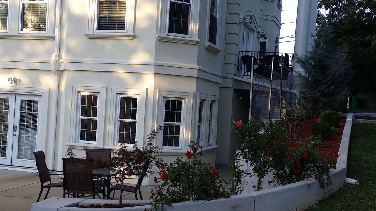 Derwood Villa | Mona's-luxurious 810-SF 2 Bedrooms, 2 full Baths, Beautiful & Bright Apartment.