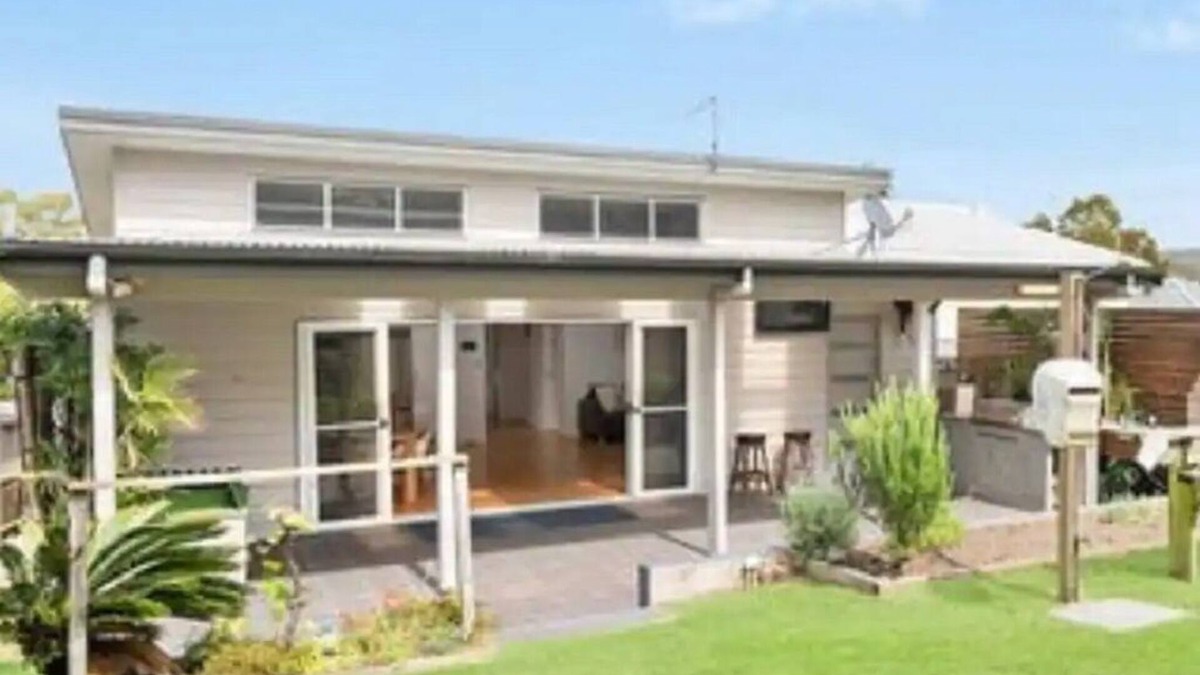 Mona Vale House | Mona Vale Coastal Escape