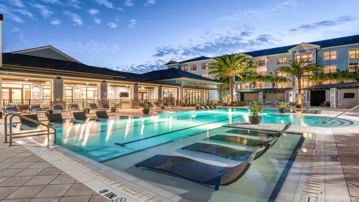 Florida Central Atlantic Coast Apartment | Monarch Apartments 15m to Parks, Pet Friendly, Free Parking by Heavenly Homes