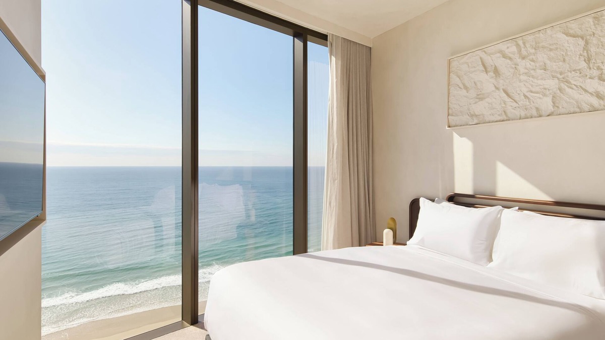 Burleigh Heads Hotel | Mondrian Gold Coast