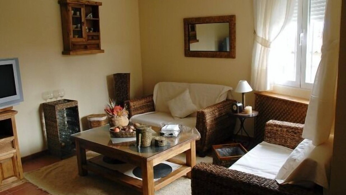 Narrillos de San Leonardo Cottage | Monica House for 8 people