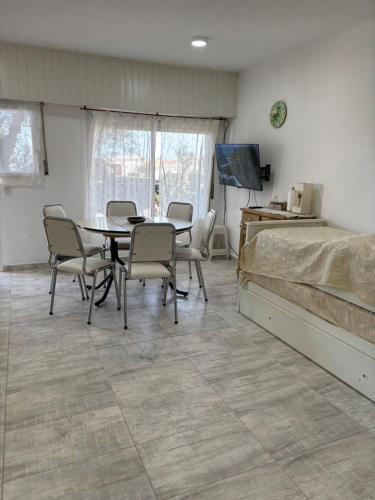 Monte Hermoso House | Monoambiente frente al mar