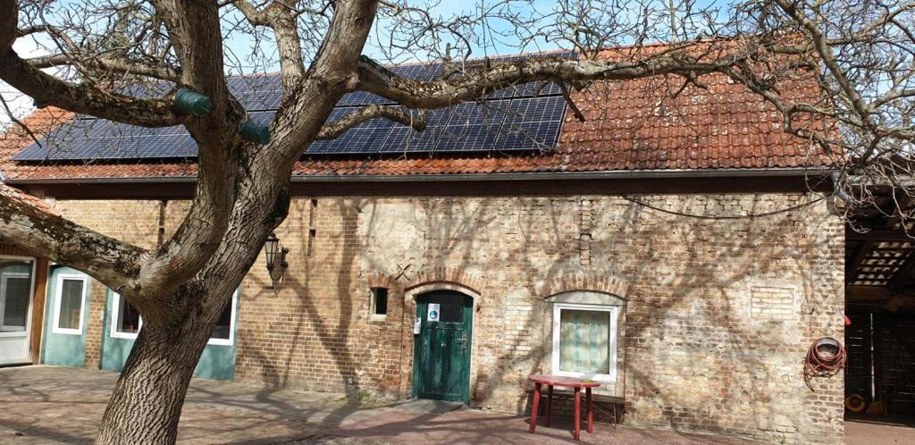 Deutschhof Apartment | Montage Wohnung zum Walnussbaum Deutschhof